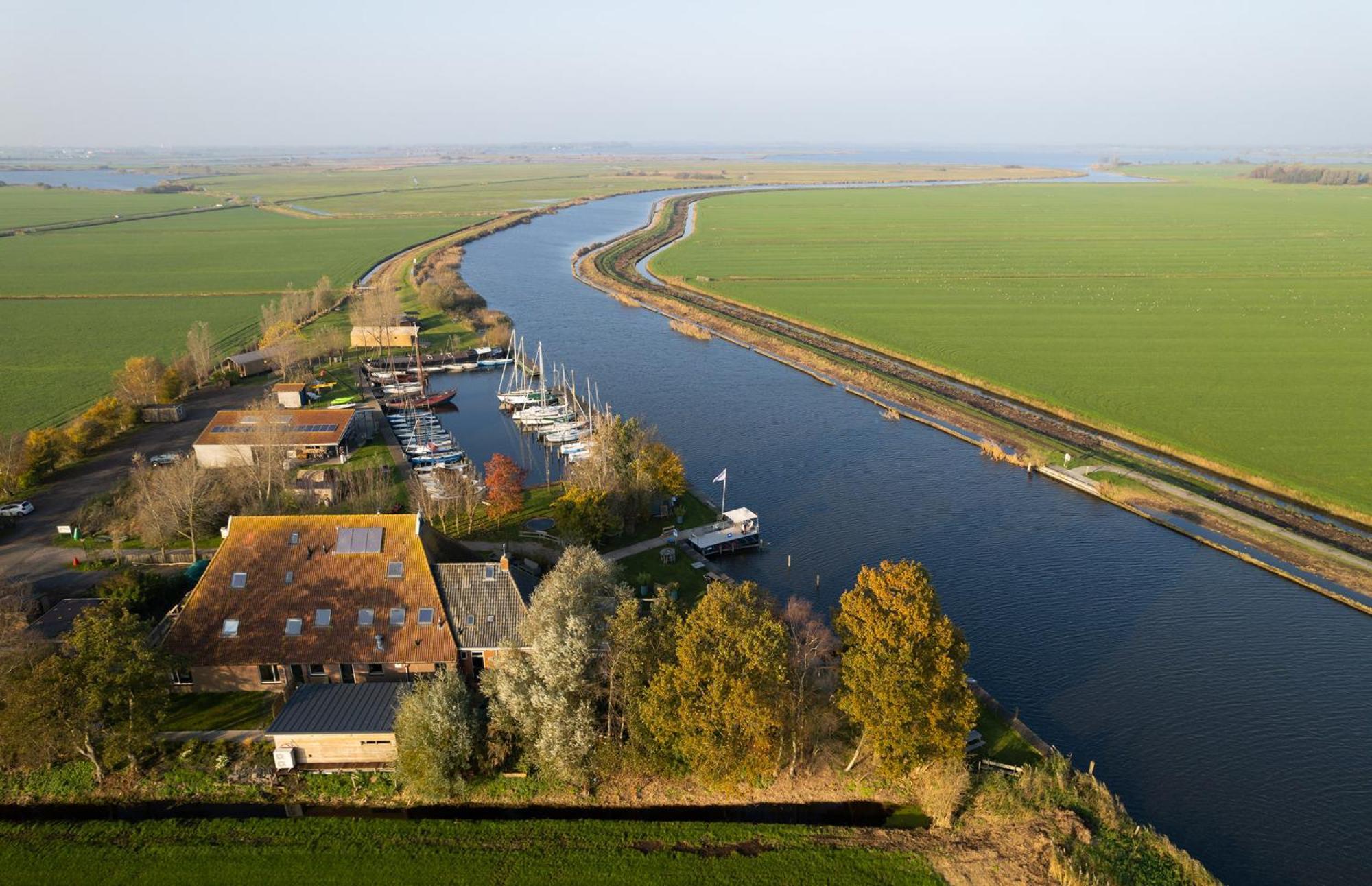 Rufus Aan Het Water Panzió Boornzwaag over de Wielen Kültér fotó
